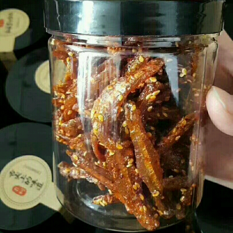香辣银鱼仔 好吃的香辣银鱼仔，但营养价值很高，肉质鲜美香味扑